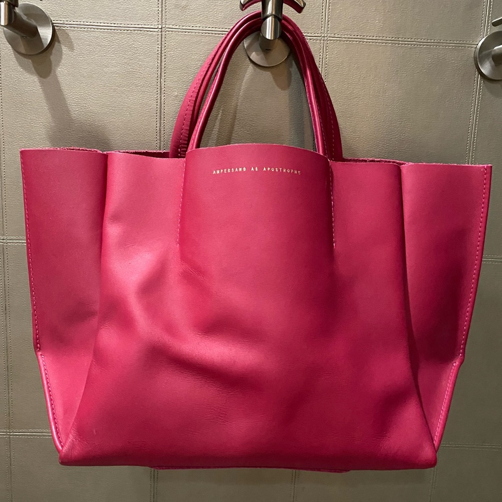 Ampersand as Apostrophe Half Tote